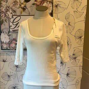 Quince Women's White Top S NWT